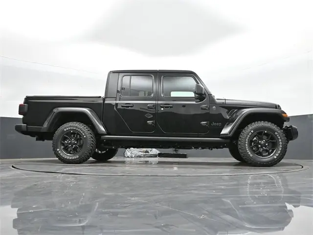 2024 Jeep Gladiator Willys photo 33