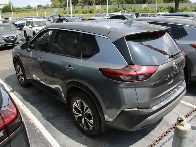 Used 2022 Nissan Rogue SV with VIN JN8BT3BB6NW336387 for sale in Kansas City