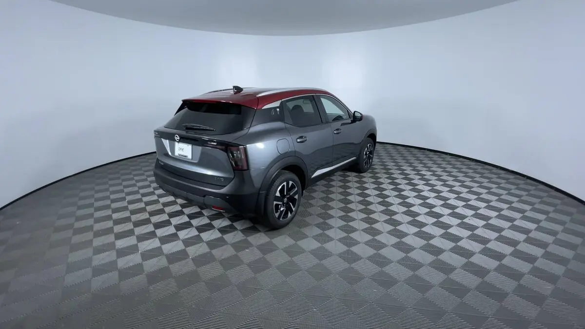 2026 Nissan Kicks SV photo 3