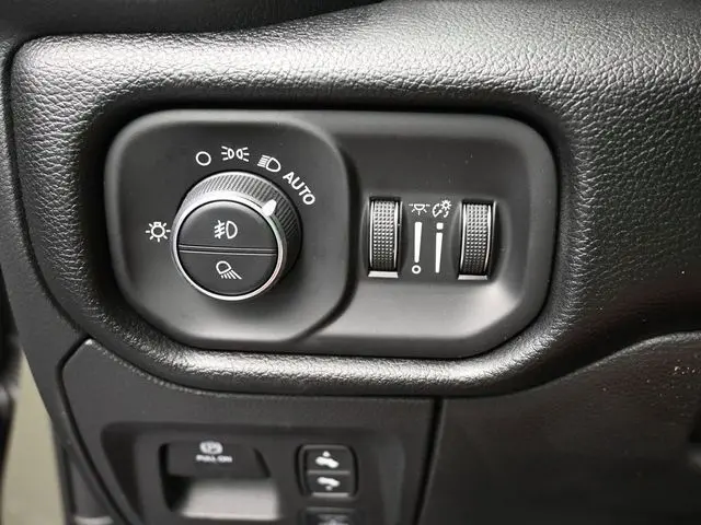 2026 Ram 1500 Laramie photo 27
