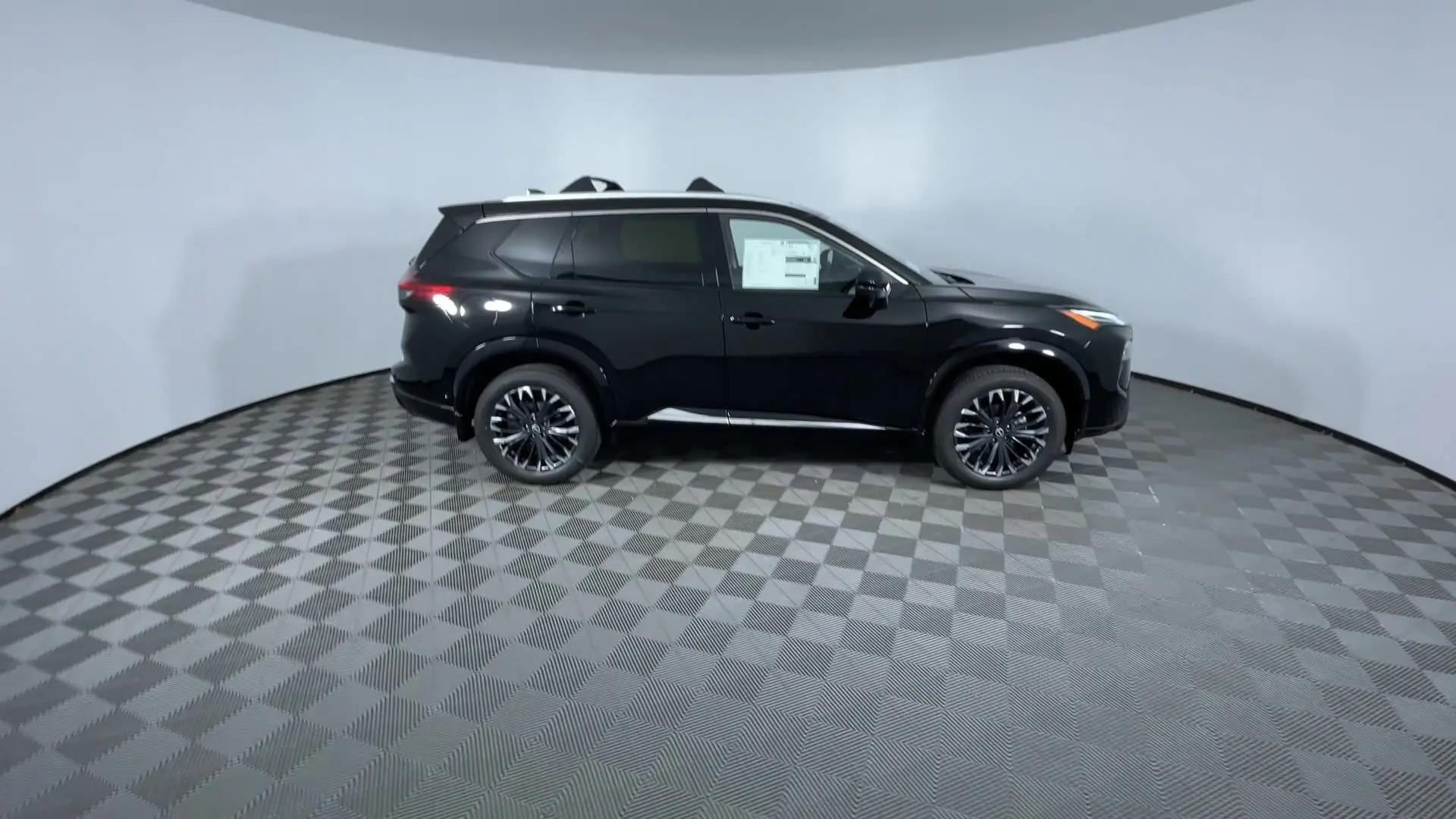 2026 Nissan Rogue Platinum photo 6