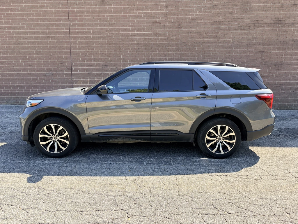 Used 2023 Ford Explorer ST Line with VIN 1FMSK8KH2PGA88423 for sale in Kansas City