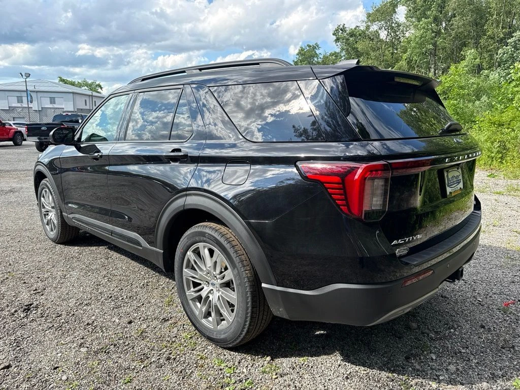 2026 Ford Explorer Active - Photo 6