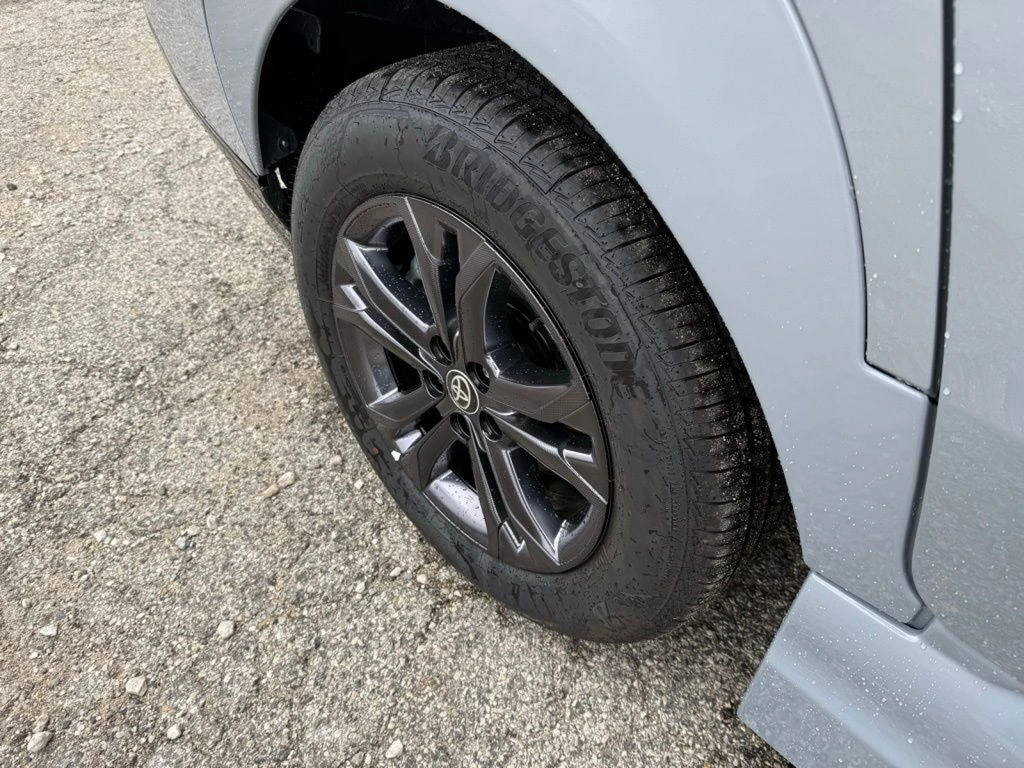 2025 Toyota Sienna XSE - Photo 15