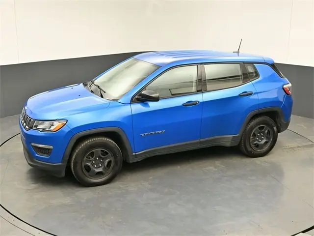 2019 Jeep Compass Sport photo 3
