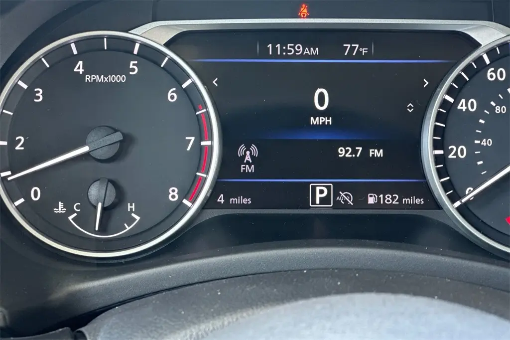 2025 Nissan Sentra SV photo 21