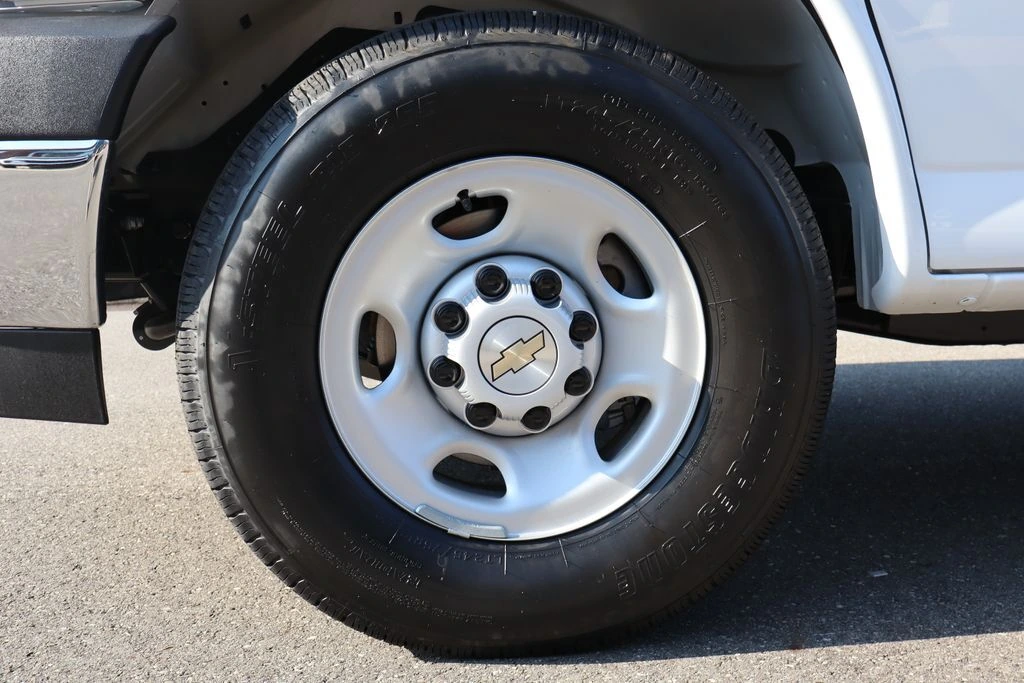 2025 Chevrolet Express Cargo Work Van - Photo 22