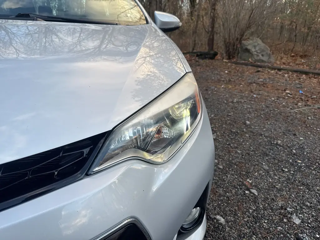 2015 Toyota Corolla S Premium photo 3