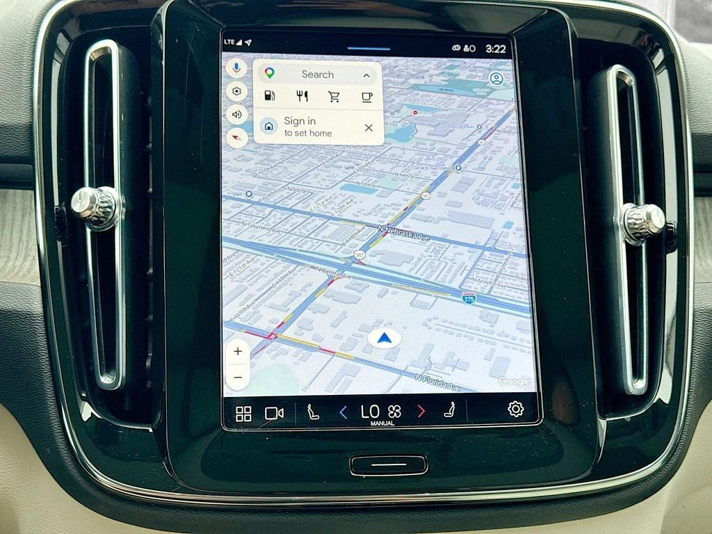 2023 Volvo XC40 Plus - Photo 32