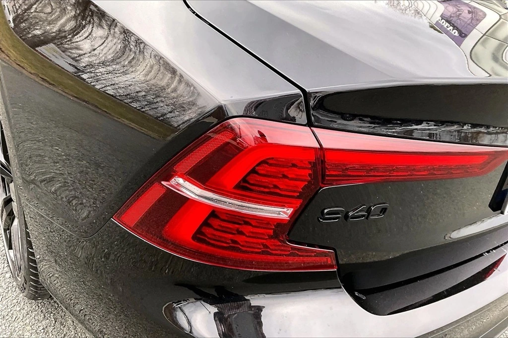 2023 Volvo - image 23