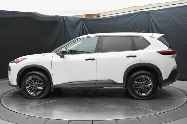 2023 Nissan Rogue S photo 9
