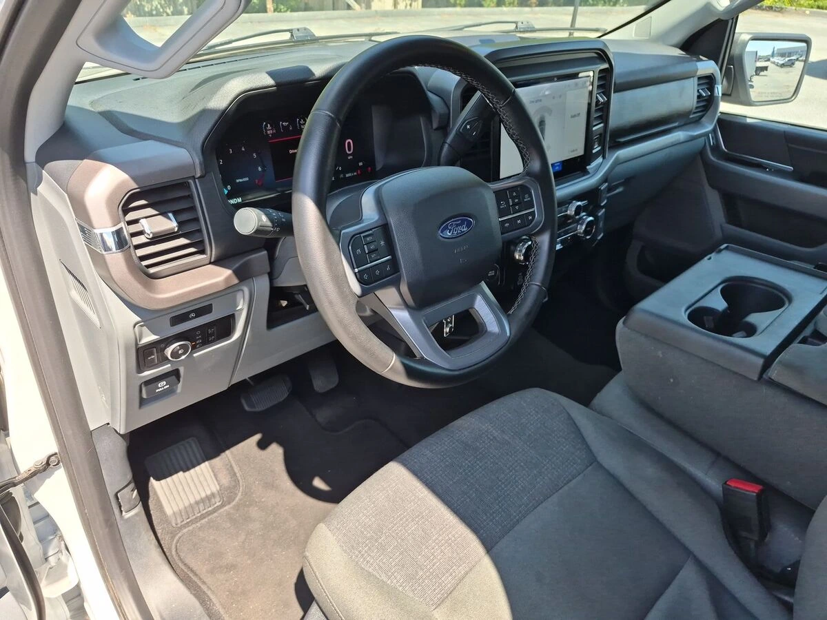 2025 Ford F-150 XLT - Photo 12
