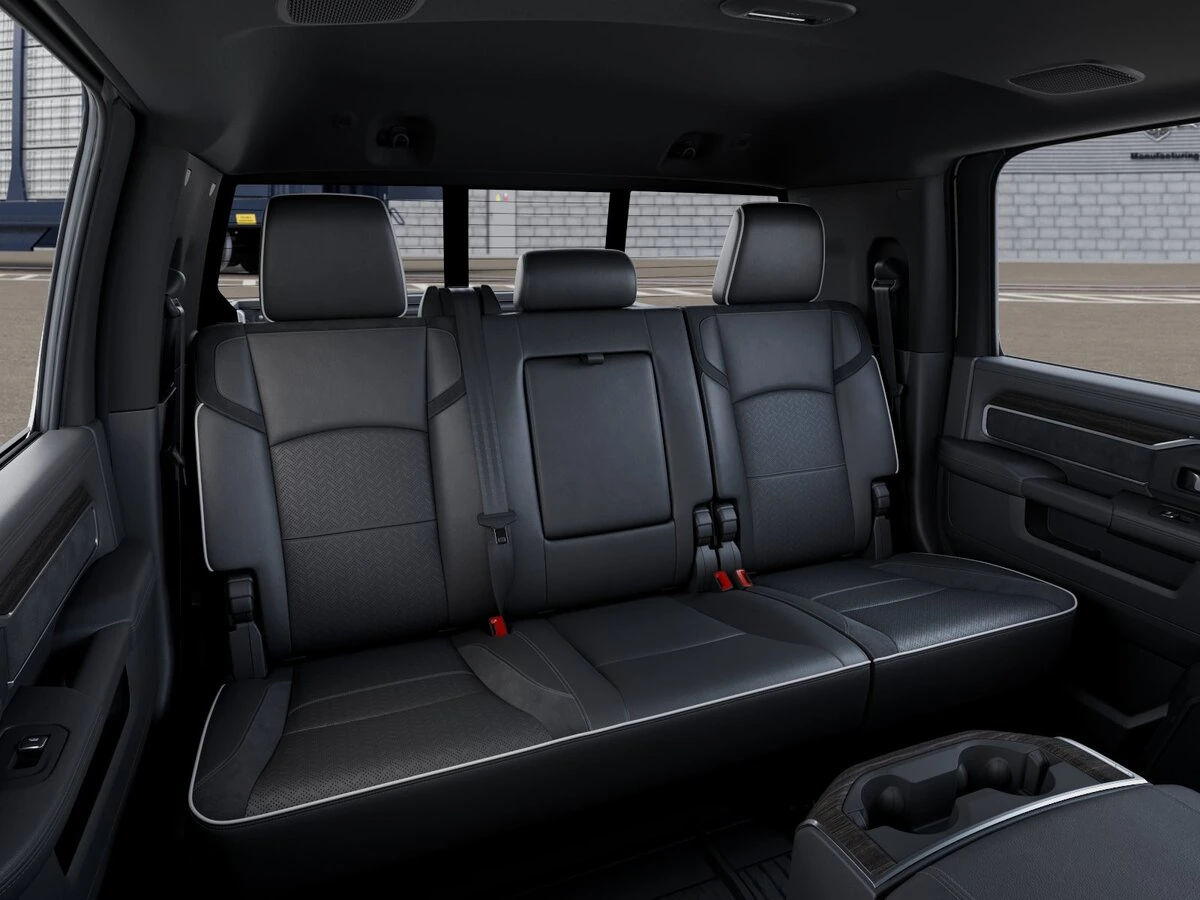 2026 RAM 2500 Laramie - Photo 15