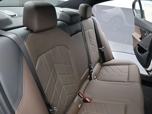2026 BMW 5 Series 530i - Photo 24
