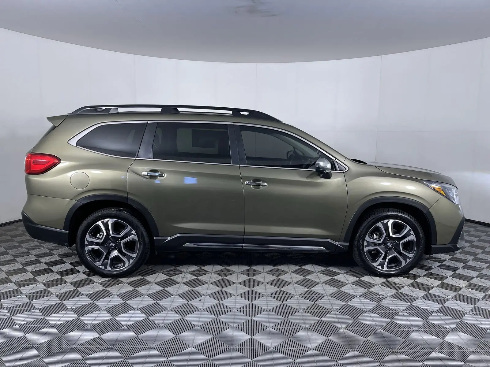 2023 Subaru Ascent Touring photo 10