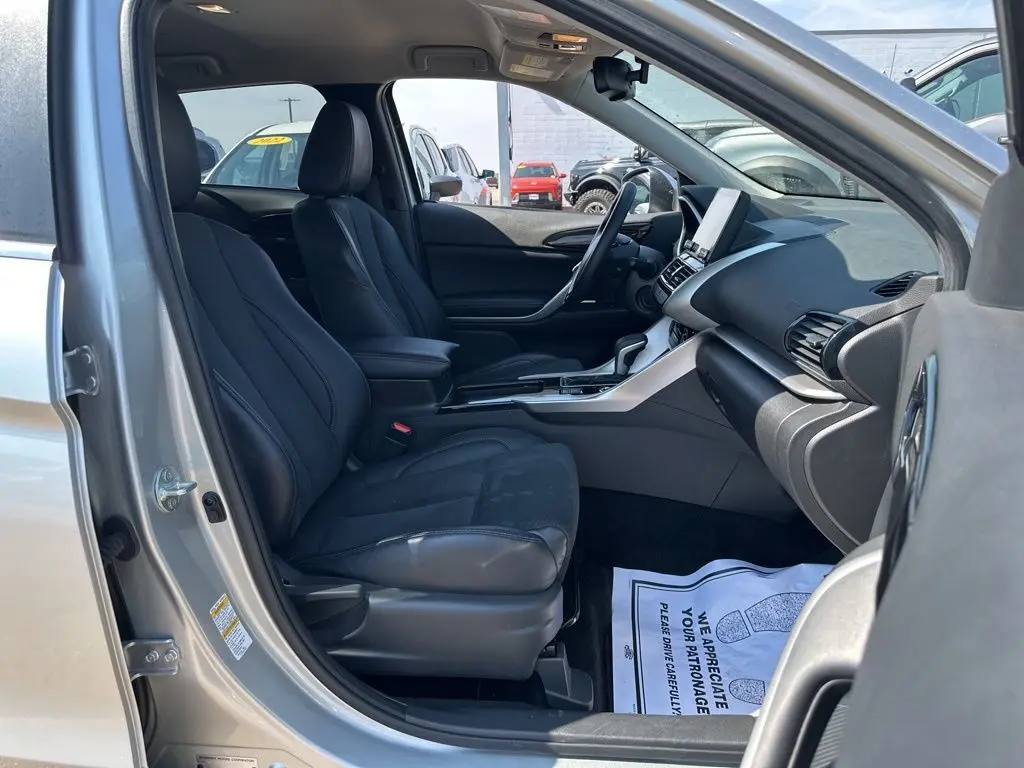 2024 Mitsubishi Eclipse Cross SEL photo 17