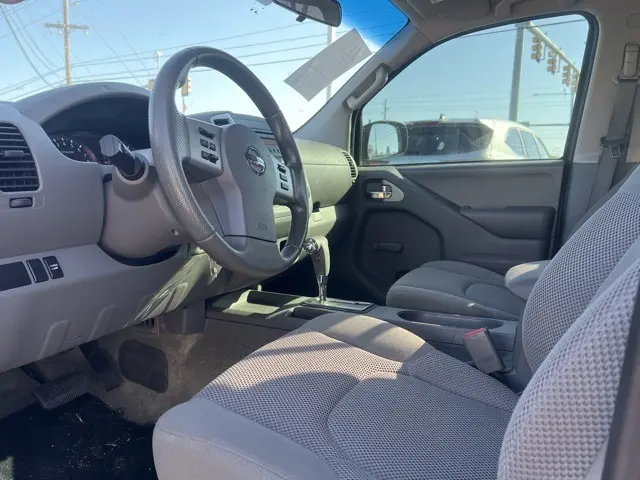 2016 Nissan Frontier S photo 13
