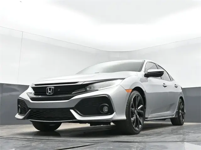 2018 Honda Civic Sport Touring photo 26