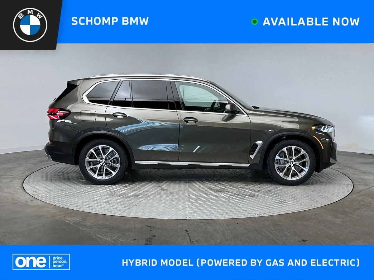 2026 BMW X5 xDrive50e's photo