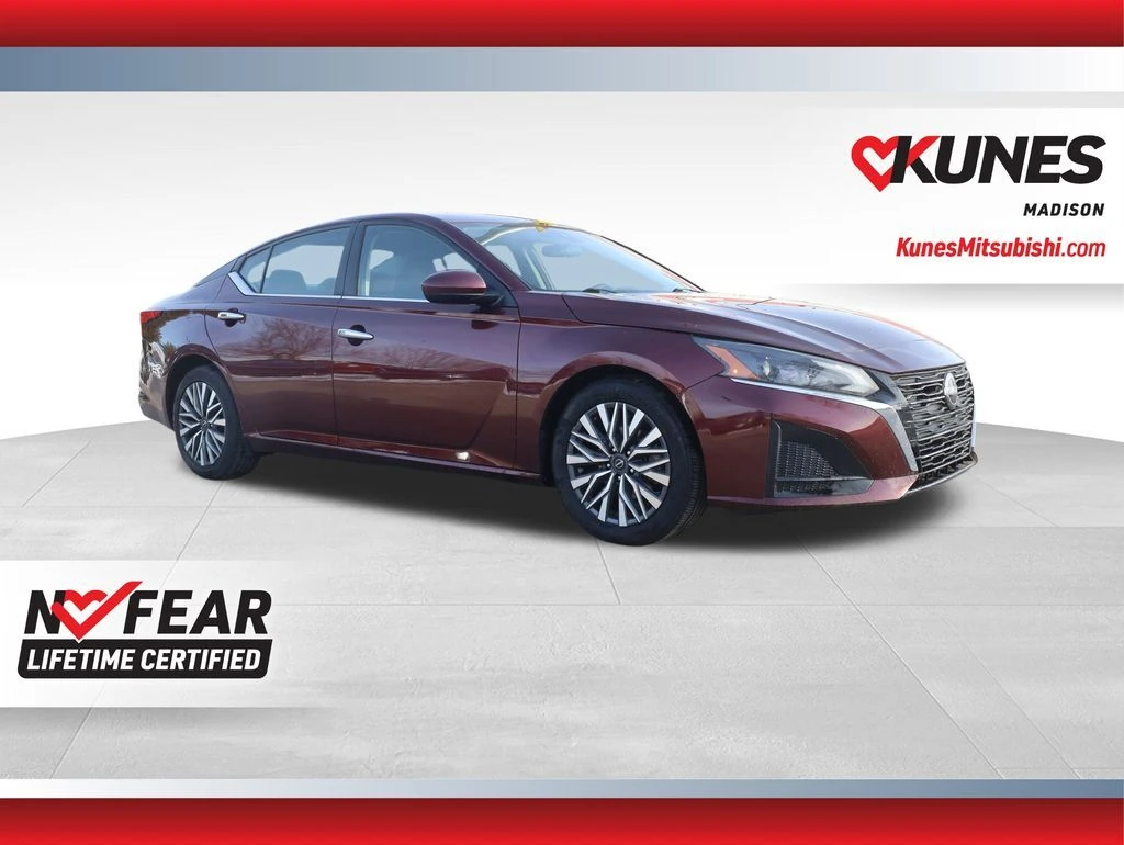 2023 Nissan Altima SV