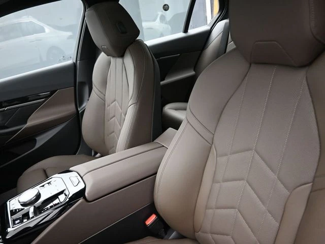 2026 BMW 5 Series 530i - Photo 31