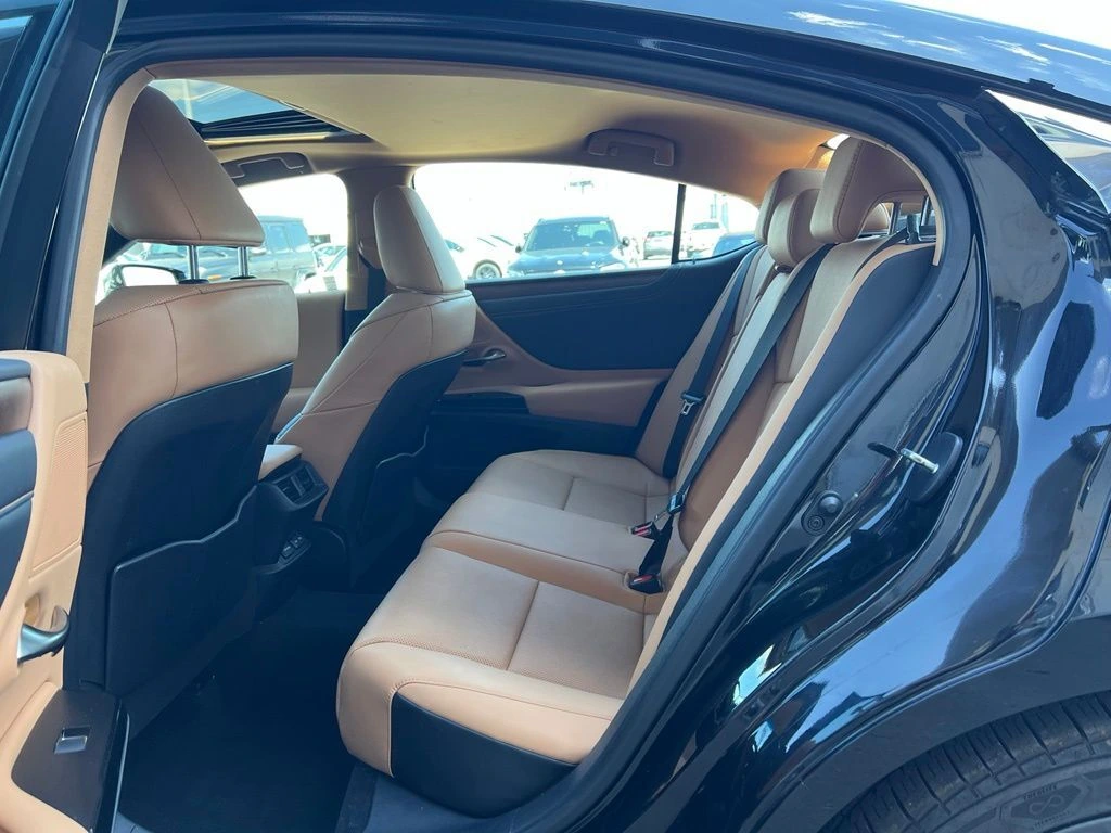 2024 Lexus ES 350 - Photo 19