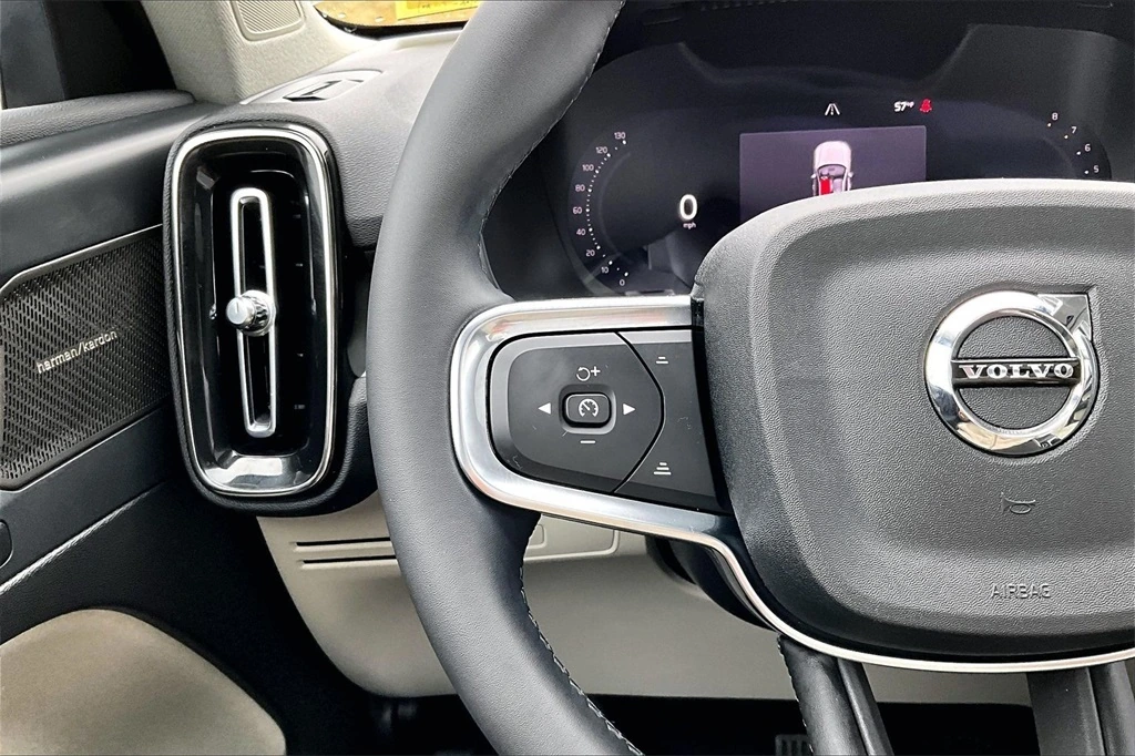 2024 Volvo - image 11