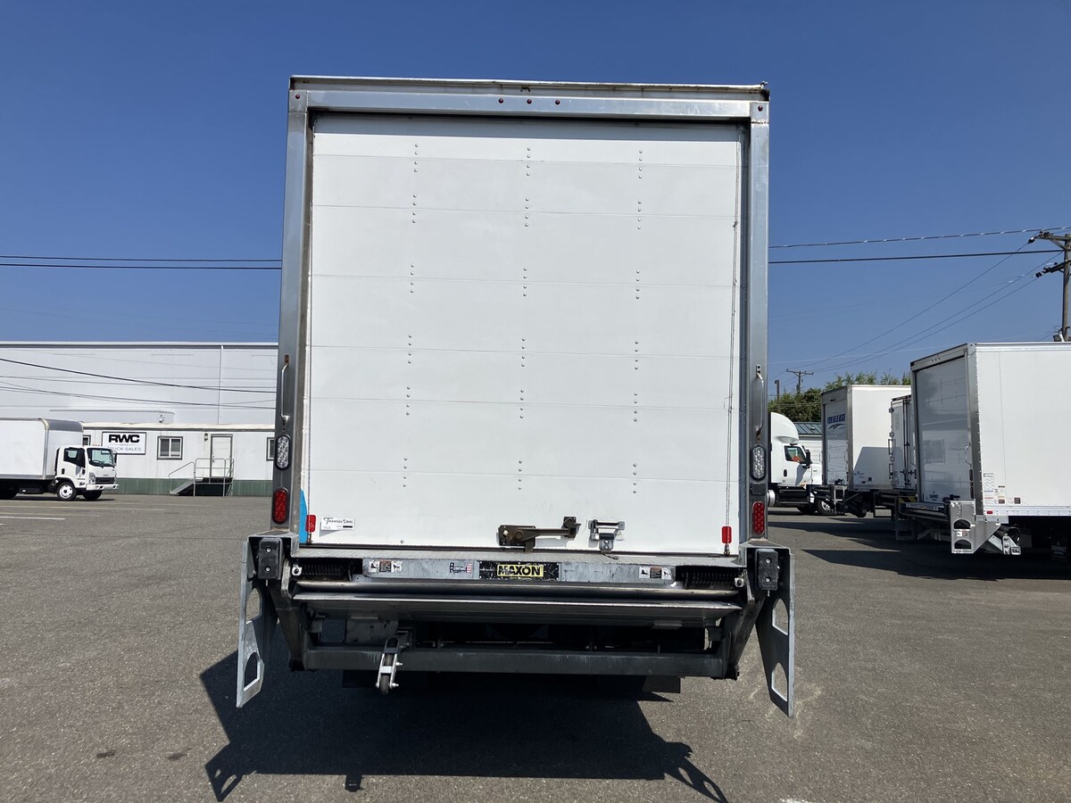 2018 International 4300 in Tacoma, WA — photo 3