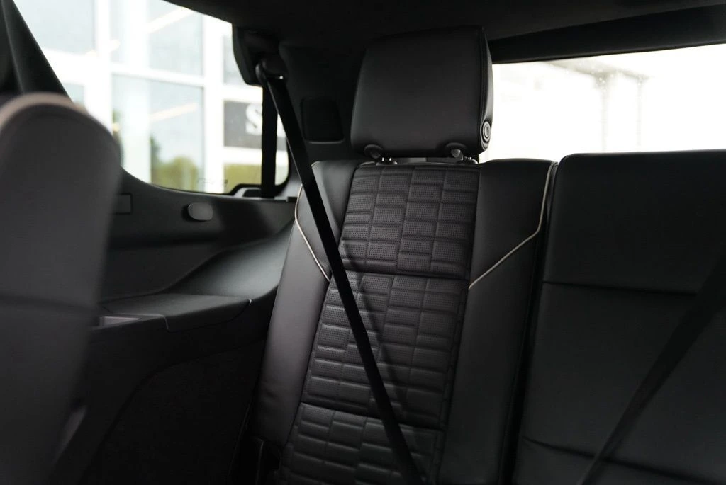 2023 Cadillac Escalade V-Series - Photo 38