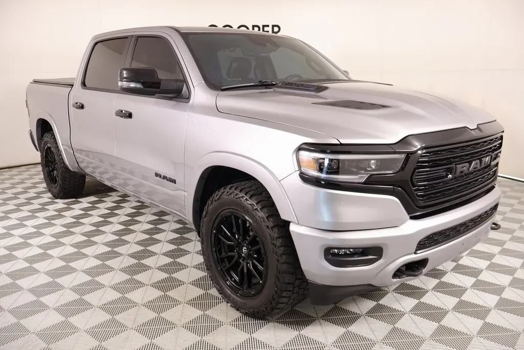 2023 RAM Ram 1500 Pickup Limited's photo