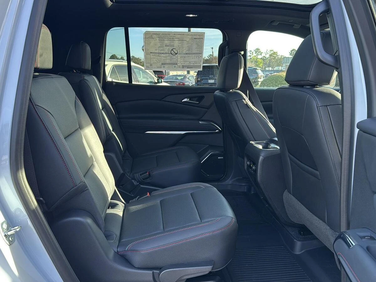 2026 Chevrolet Traverse Z71 - Photo 11
