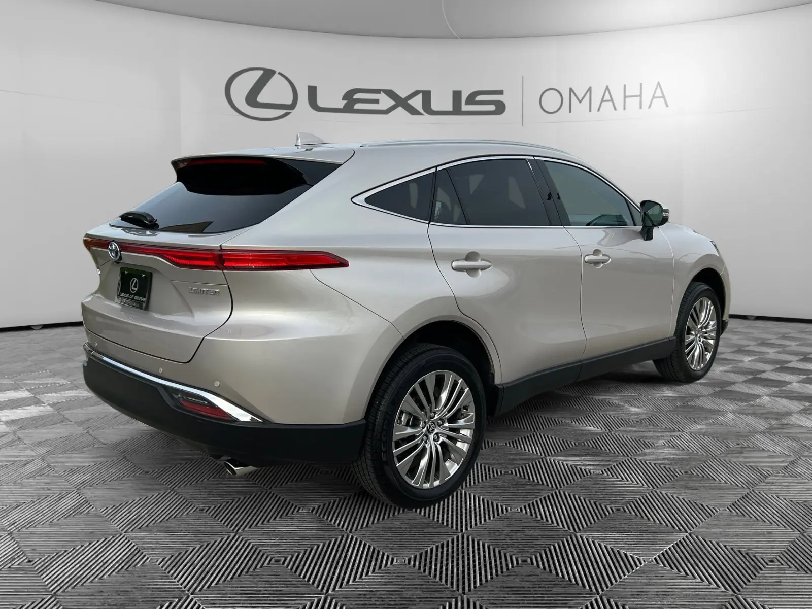 2023 Toyota Venza Limited photo 4