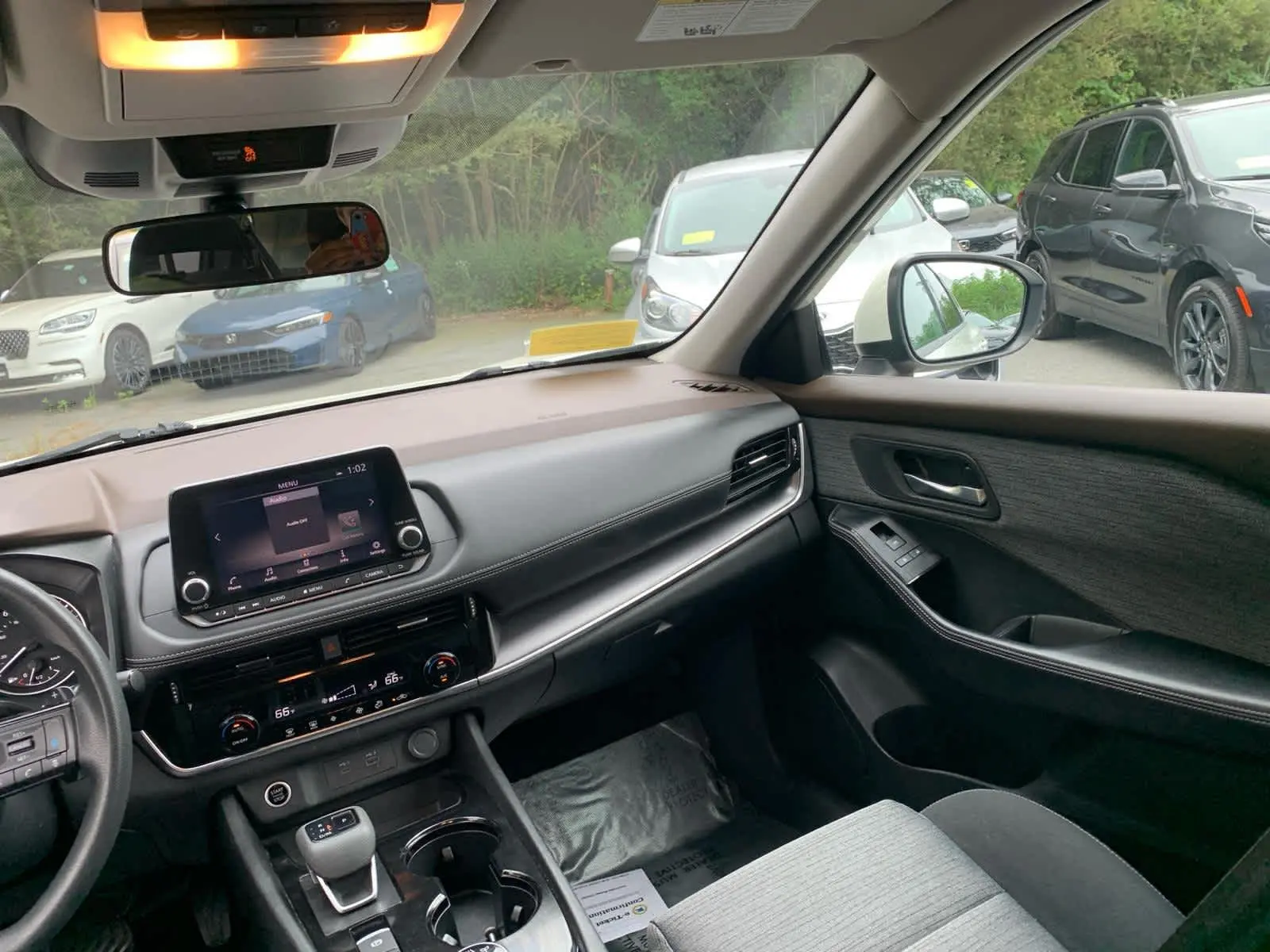 2021 Nissan Rogue SV photo 33