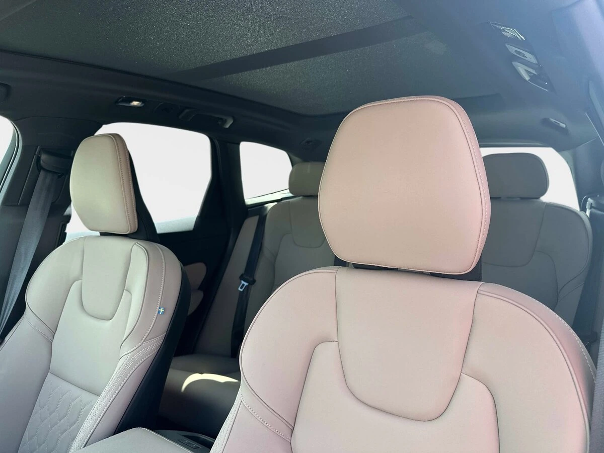 2026 Volvo - image 20