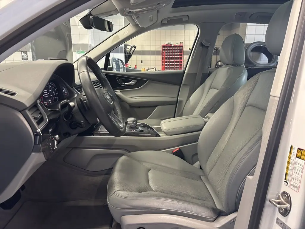 2017 Audi Q7 Prestige photo 4