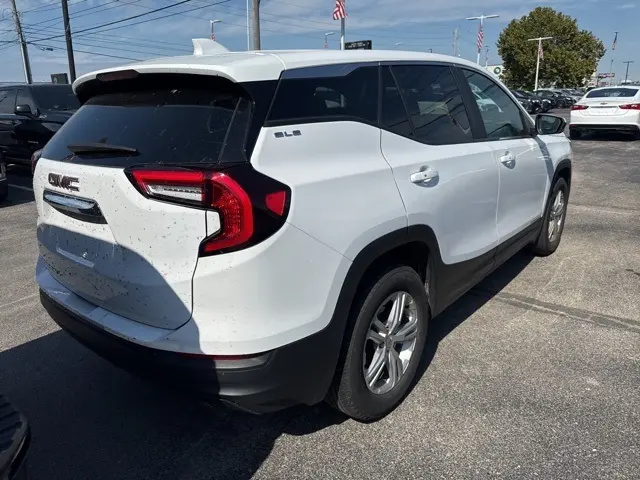 2024 Gmc Terrain SLE photo 4