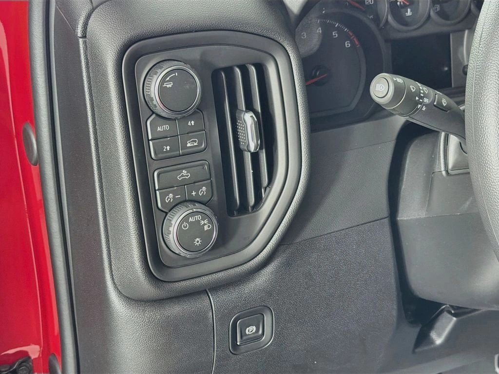 2026 Chevrolet Silverado 1500 Custom - Photo 10