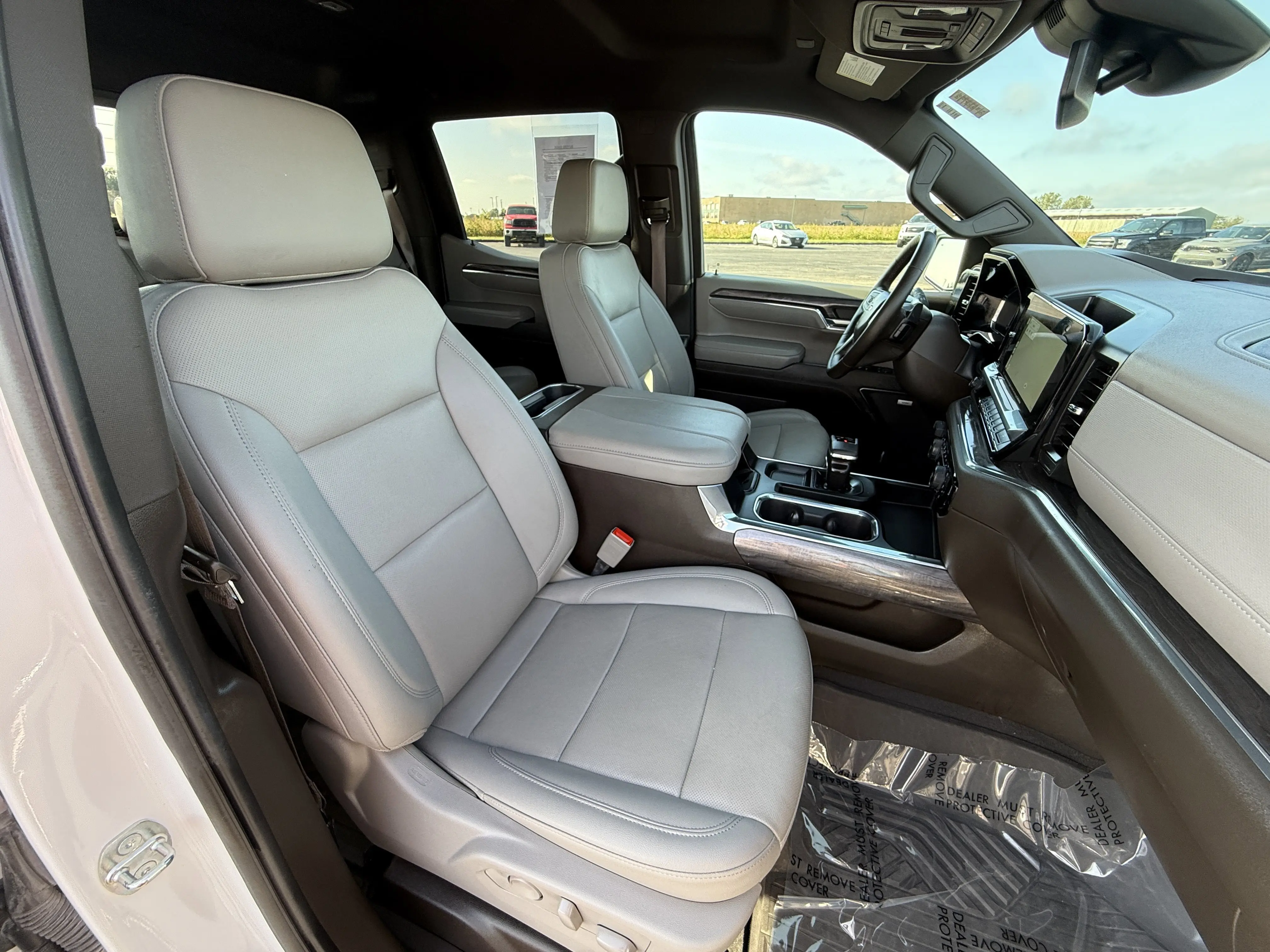 2024 Chevrolet Silverado 1500 LTZ photo 10