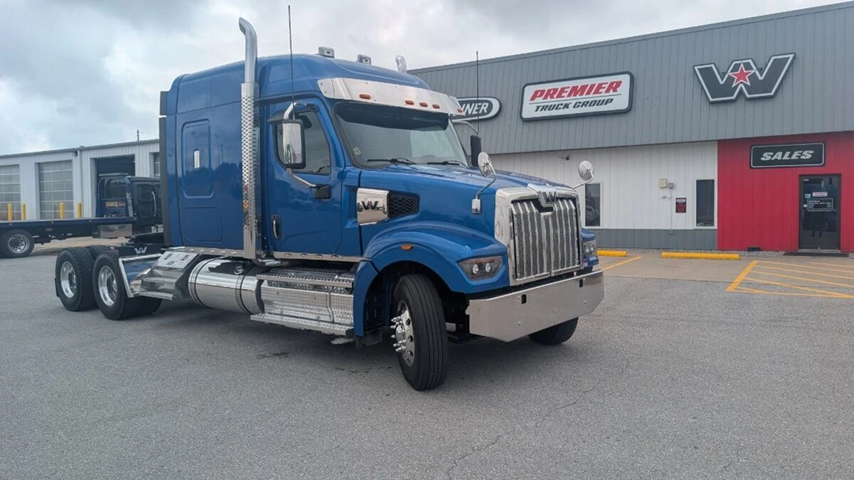 2023 Western Star 49X — photo 3