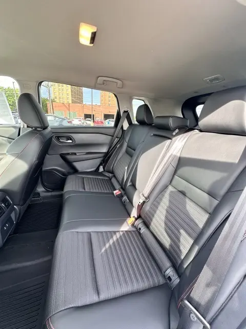 2026 Nissan Rogue SV photo 26
