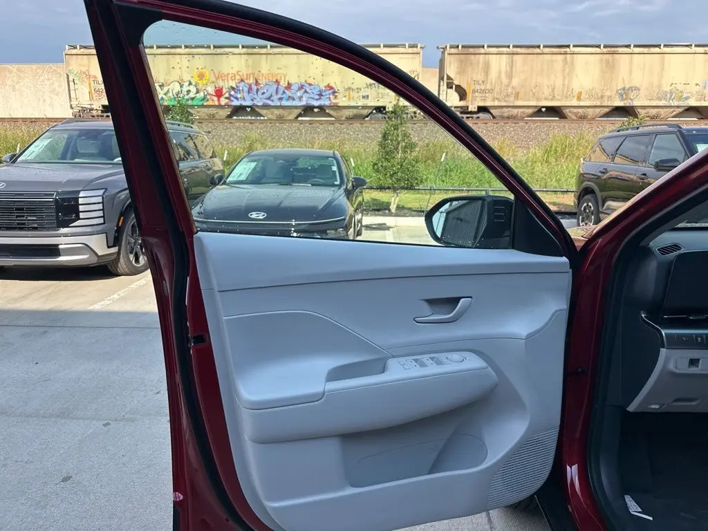 2026 Hyundai Kona SEL photo 19