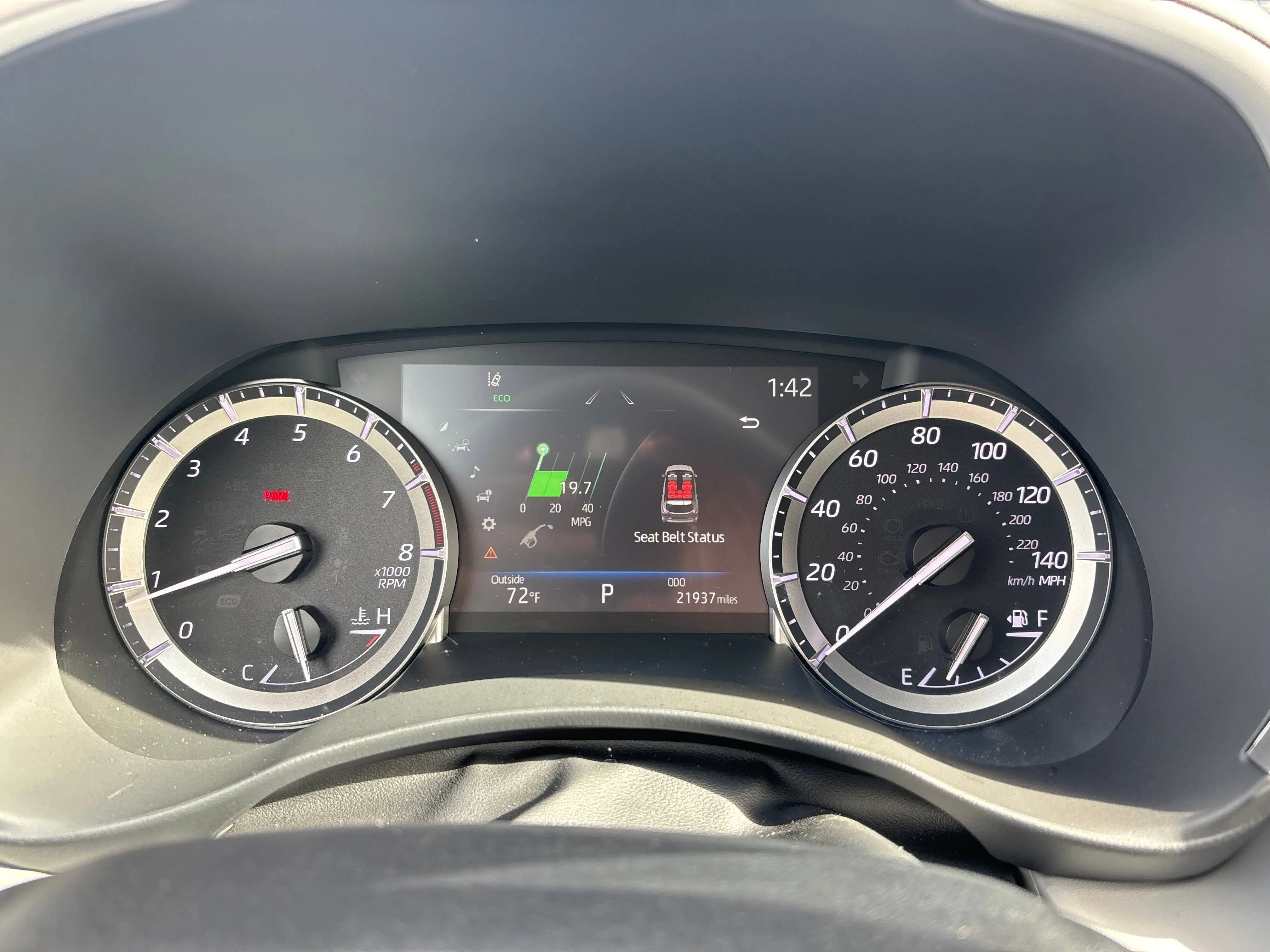 2022 Toyota Highlander Limited photo 10