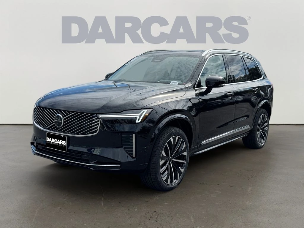 2026 Volvo - image 3