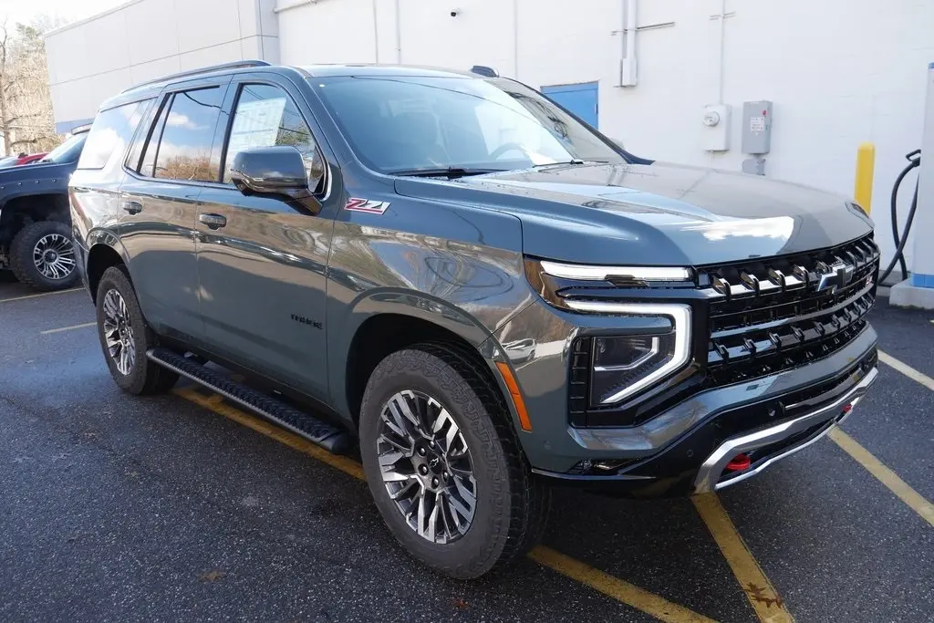 2026 Chevrolet Tahoe Z71 photo 2