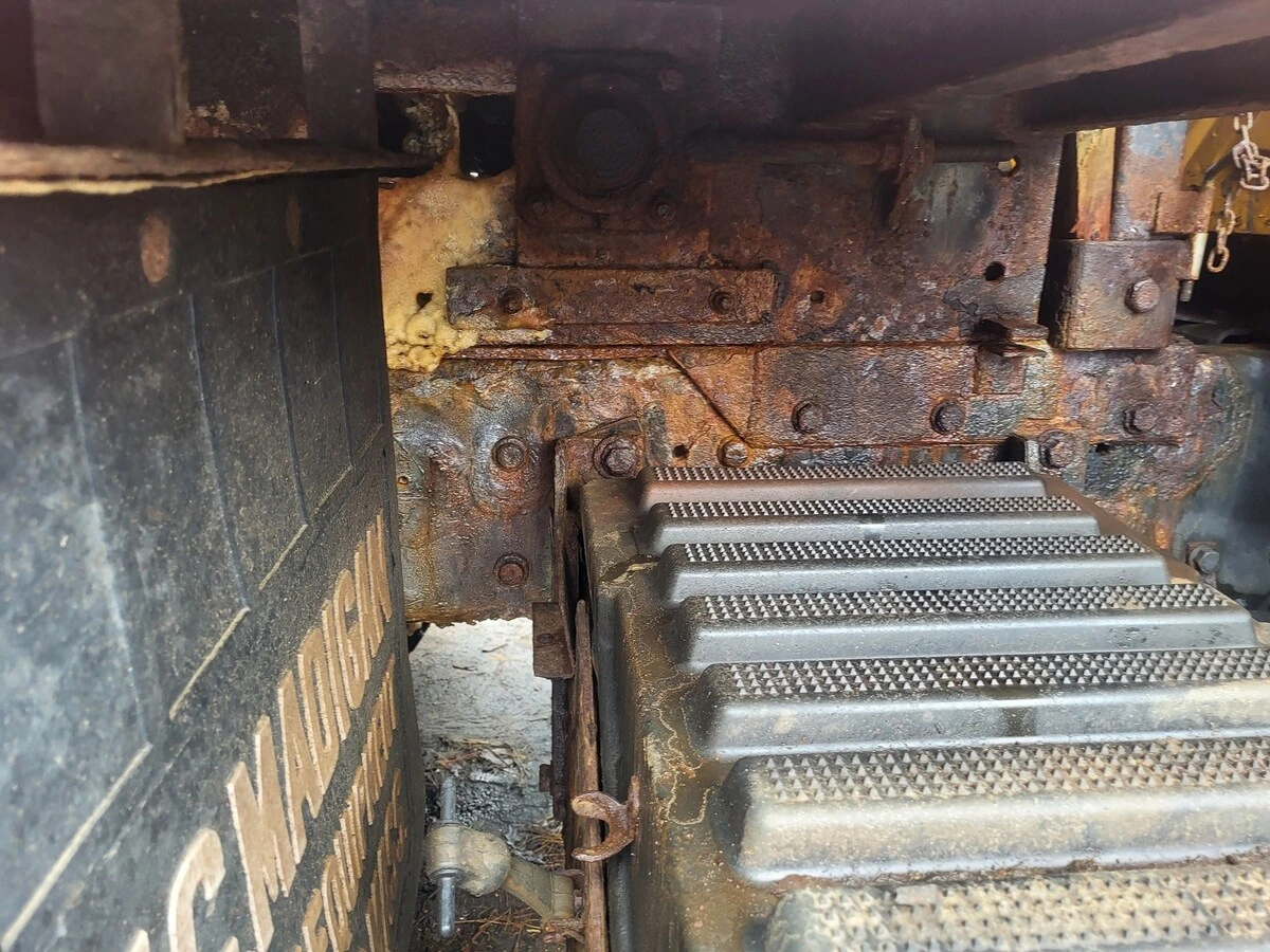 2005 International - image 26