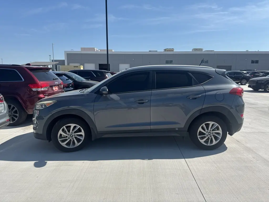 Used 2016 Hyundai Tucson SE with VIN KM8J3CA4XGU047887 for sale in Norman, OK