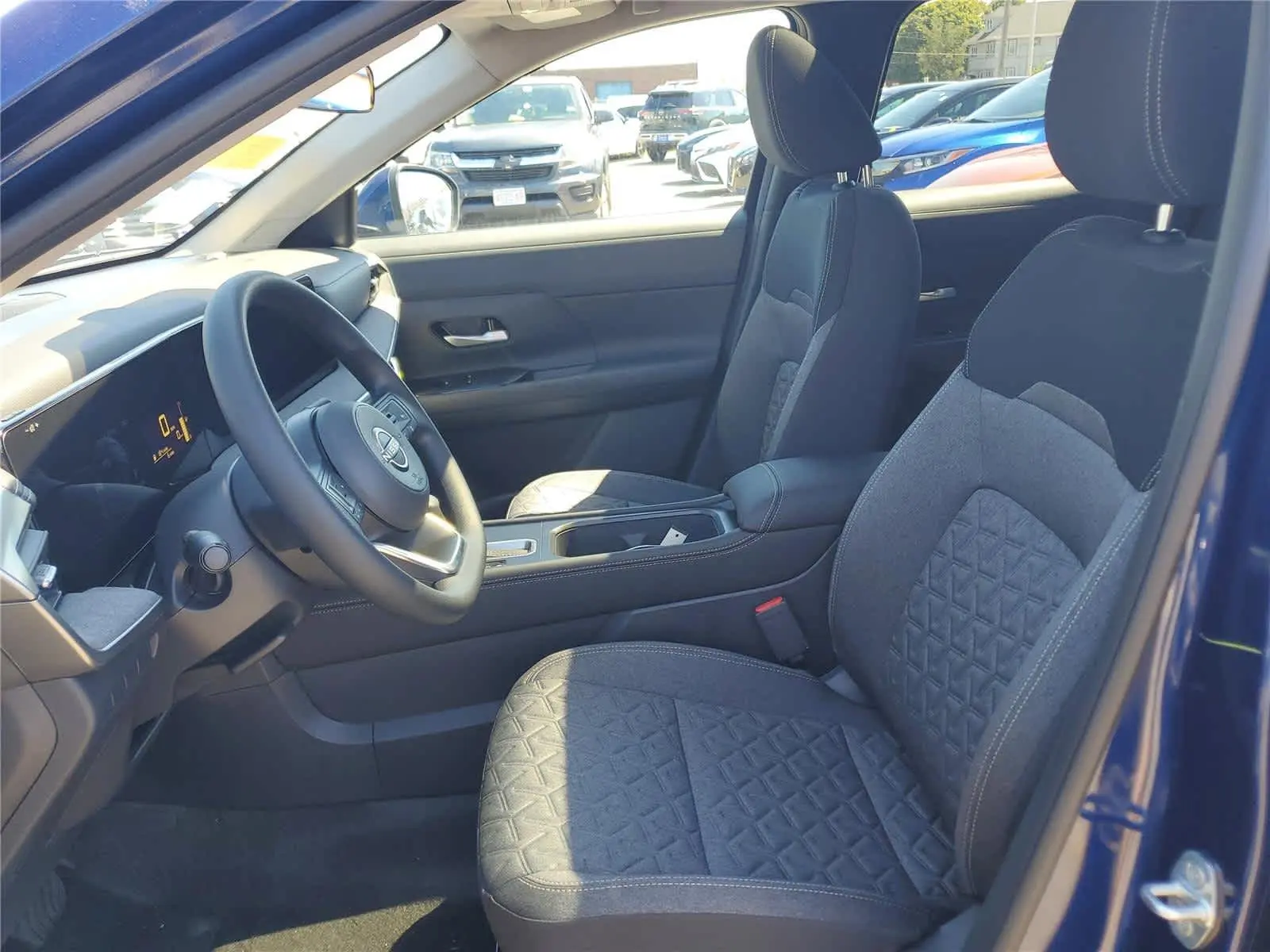 2025 Nissan Kicks SV photo 19