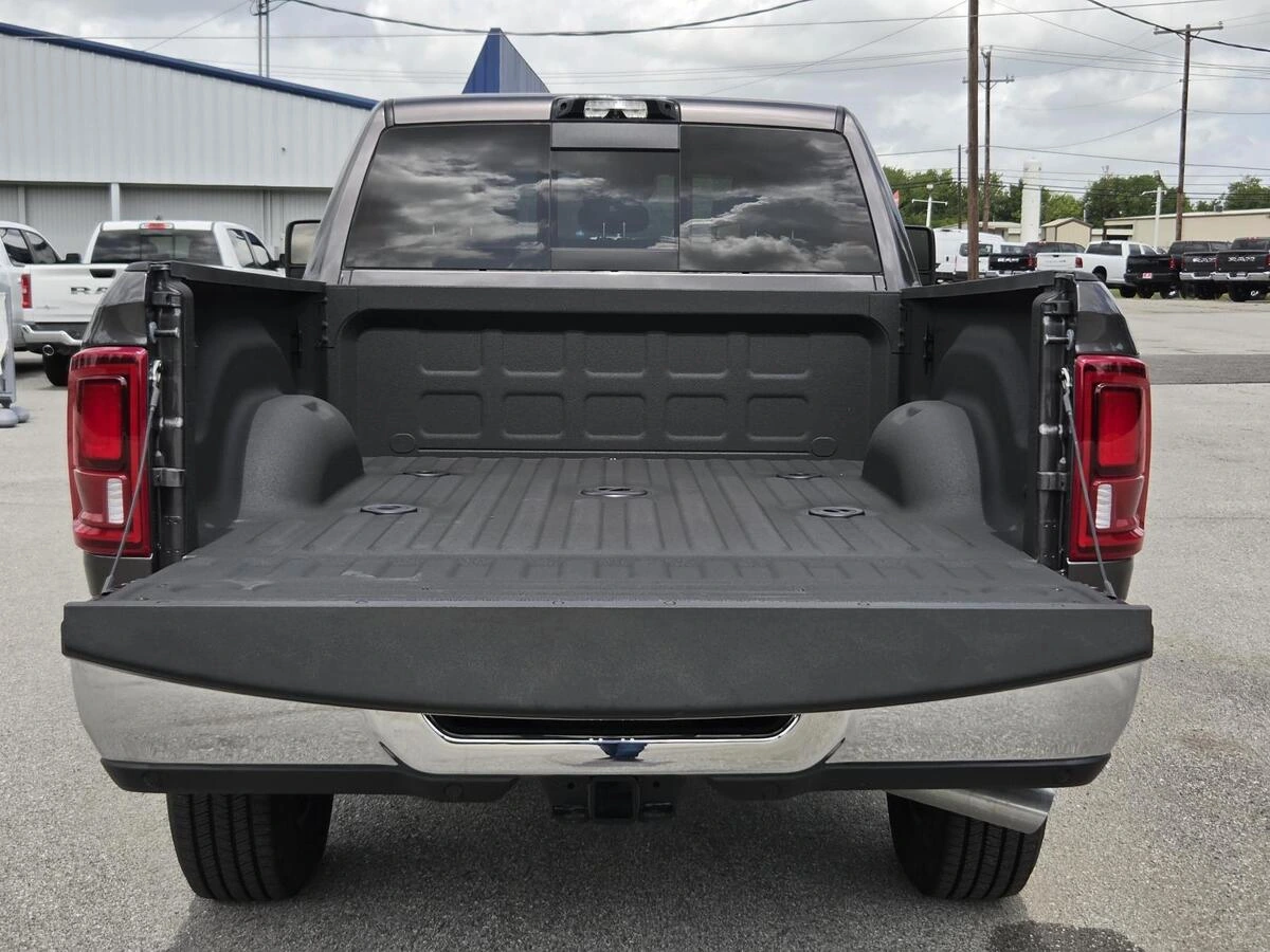 2025 RAM 2500 Tradesman - Photo 7