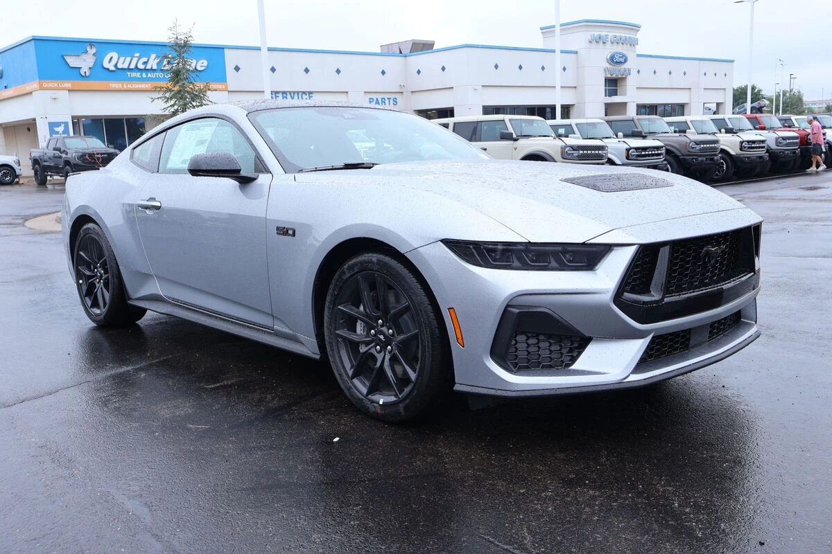 2026 Ford Mustang GT Fastback's photo
