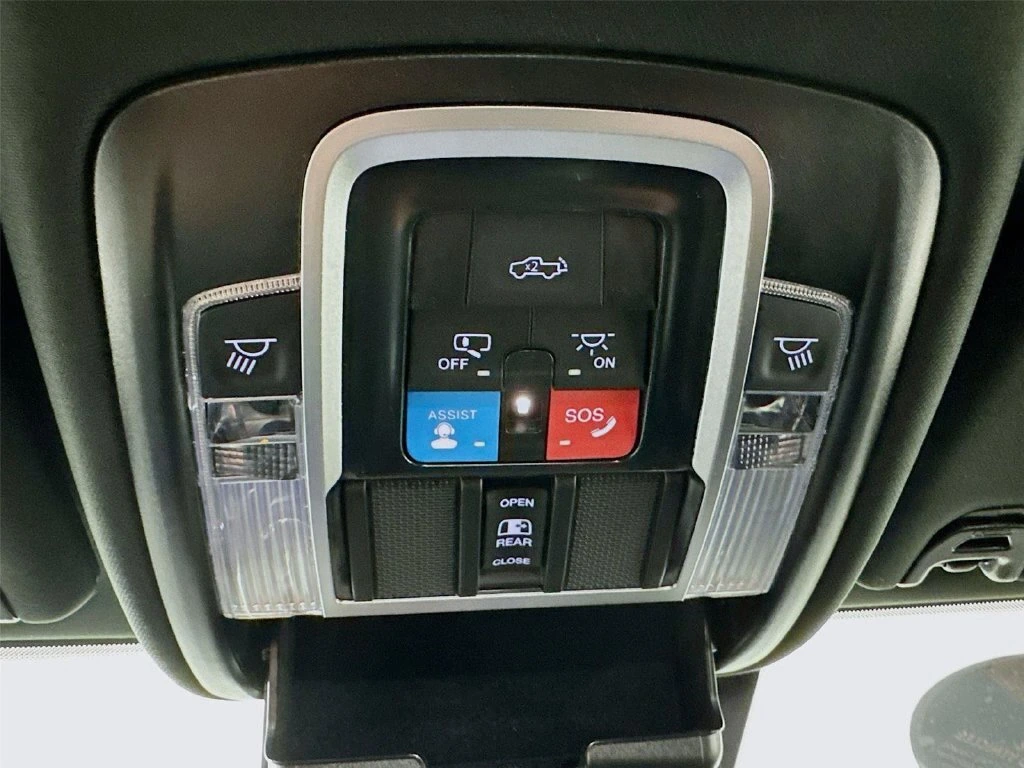2026 RAM 3500 Laramie - Photo 35